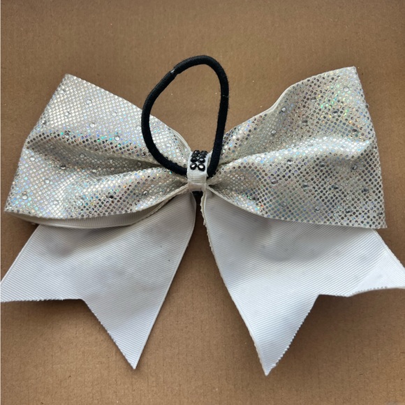 Cheer Bow Infinity Heart - Picture 2 of 2